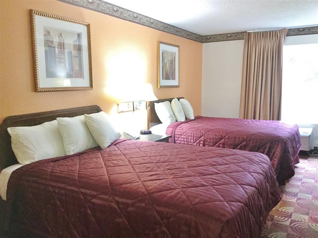 Super 8 By Wyndham Lake Of The Ozarks Eldon Rum bild