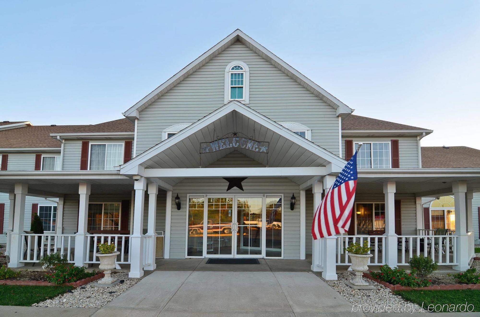 Super 8 By Wyndham Lake Of The Ozarks Eldon Exteriör bild