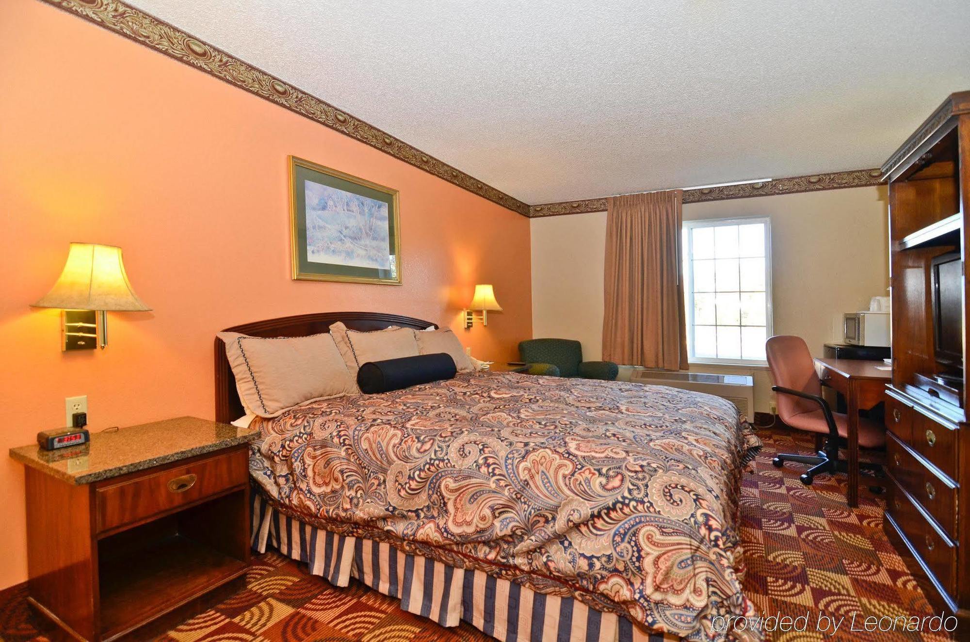 Super 8 By Wyndham Lake Of The Ozarks Eldon Exteriör bild