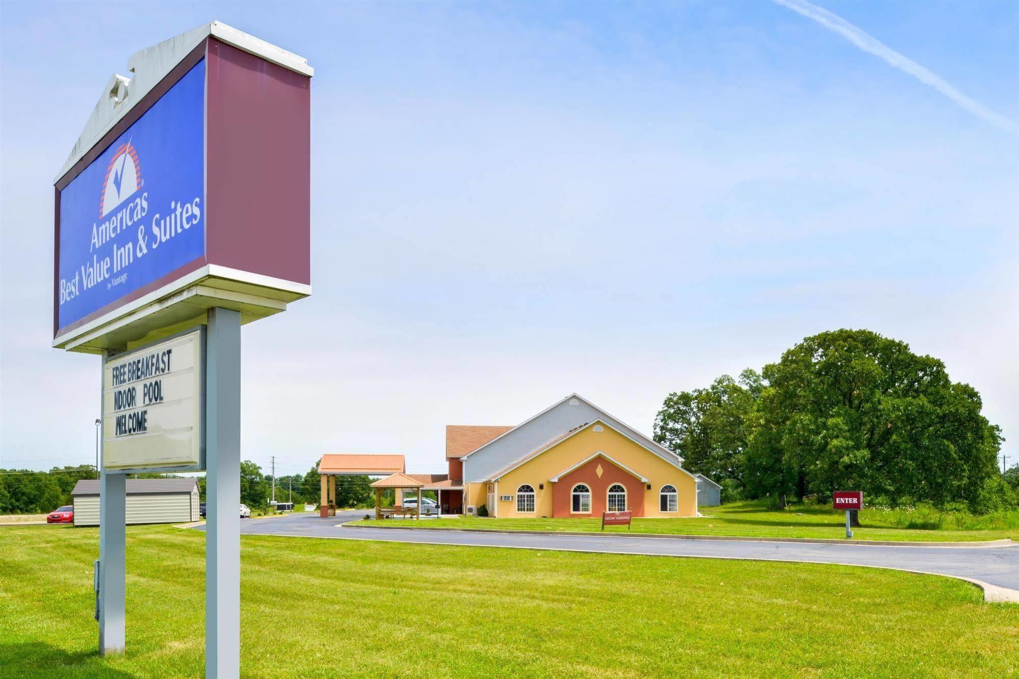 Super 8 By Wyndham Lake Of The Ozarks Eldon Exteriör bild